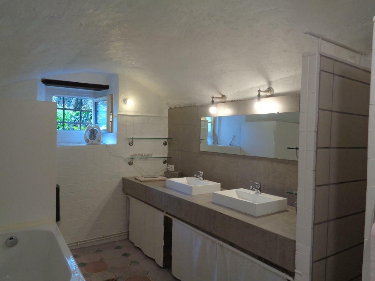 Le Montadou Saint Montan Apartment Bagian luar foto